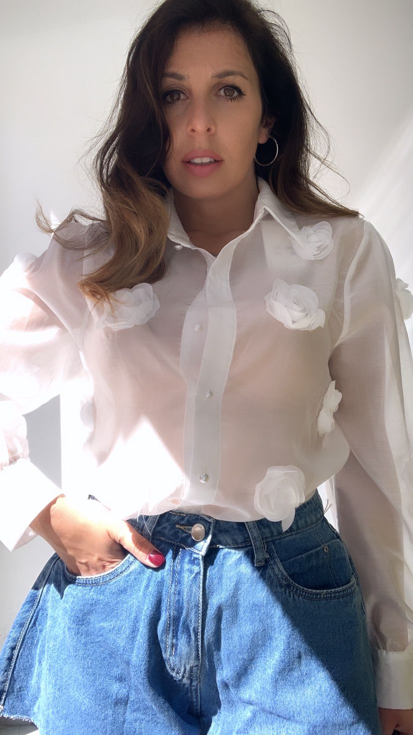 Camicia velo con applicazioni fiori