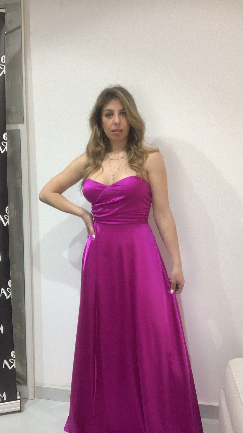 Abito lungo scollo a cuore