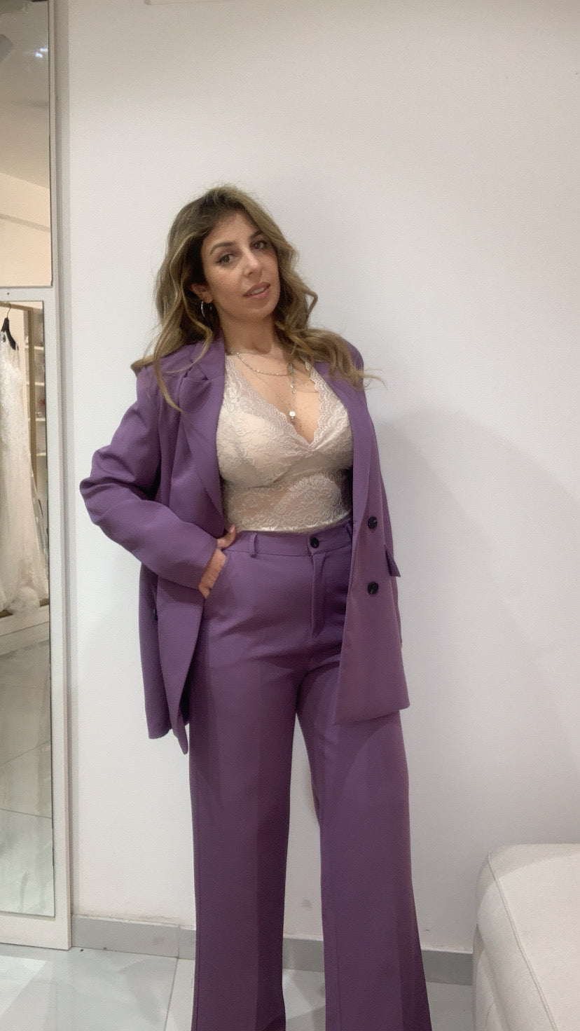 Tailleur over size quattro bottoni