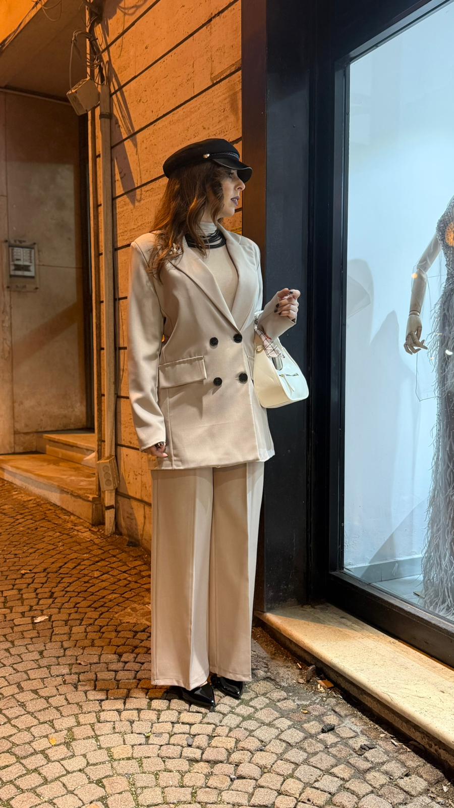 Tailleur over size quattro bottoni