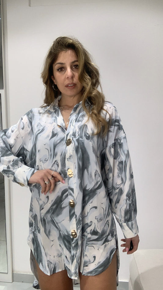 Camicia modello over asimmetrica