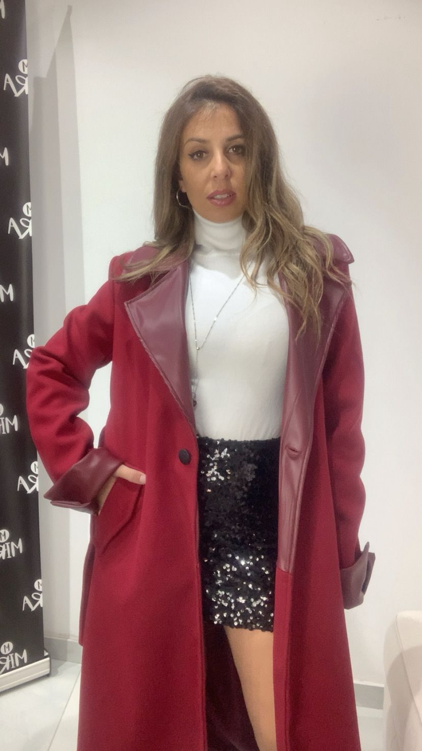 Cappotto con dettagli in pelle