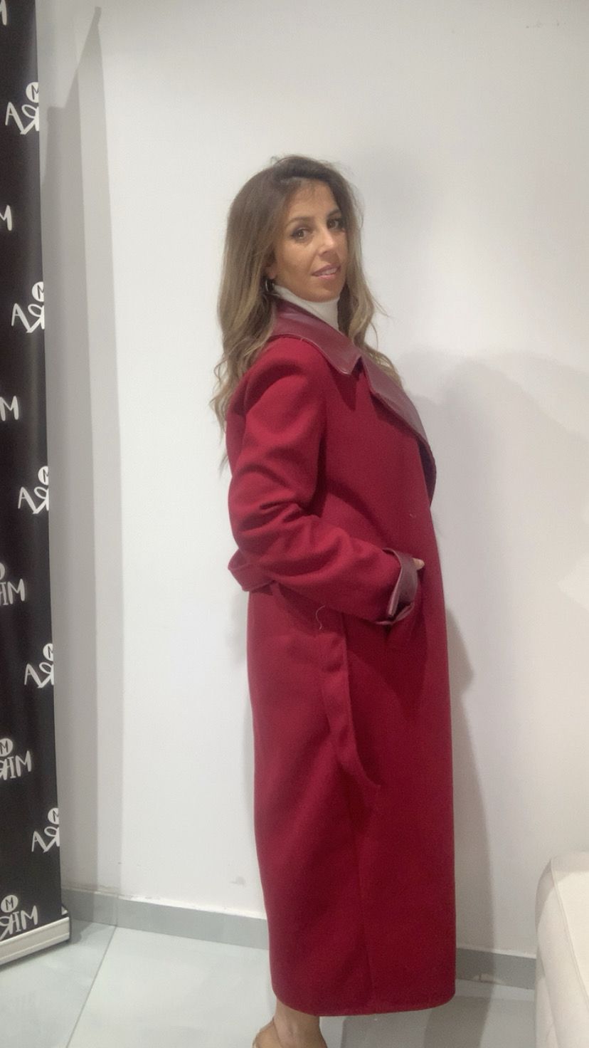 Cappotto con dettagli in pelle