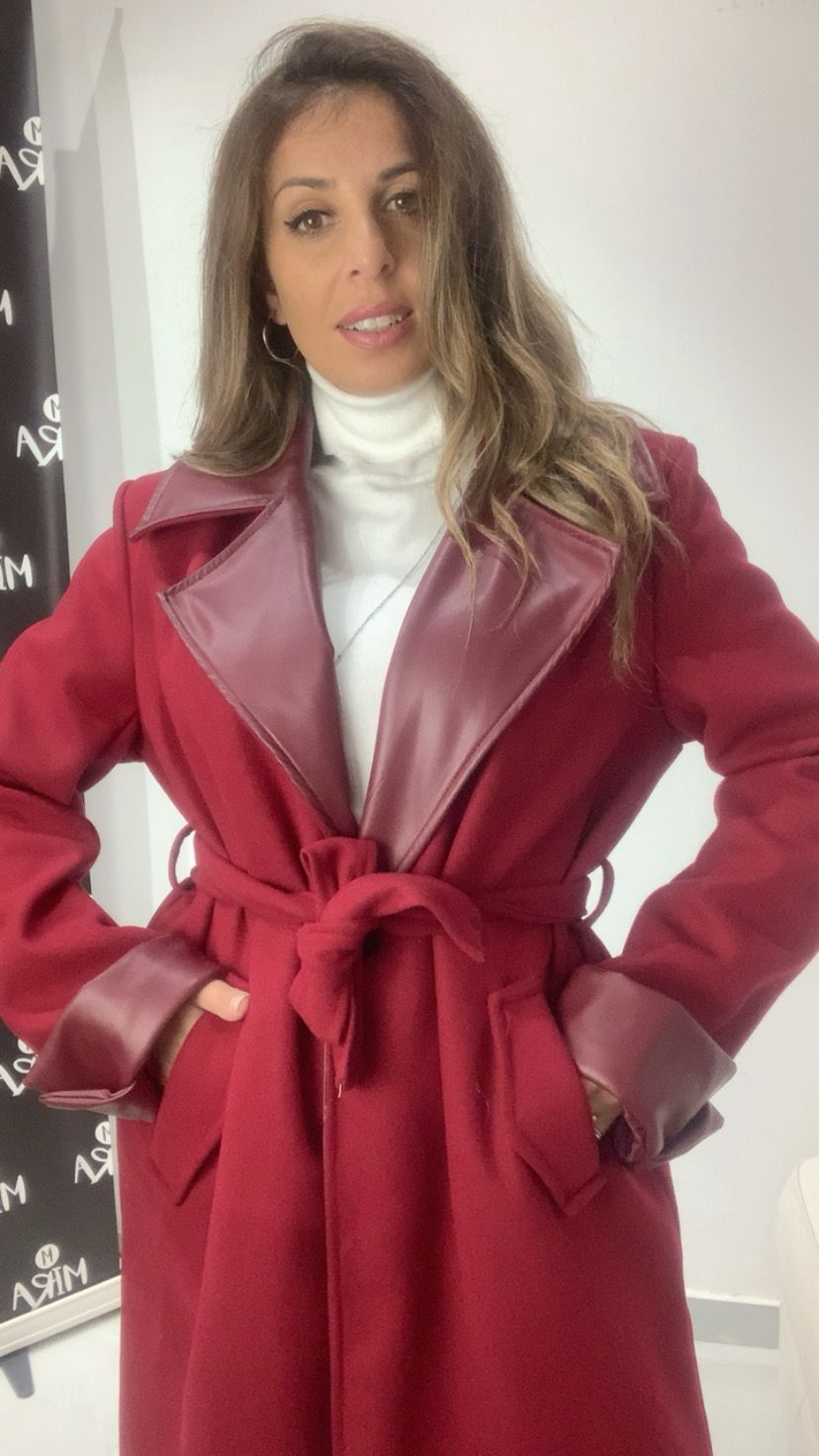 Cappotto con dettagli in pelle