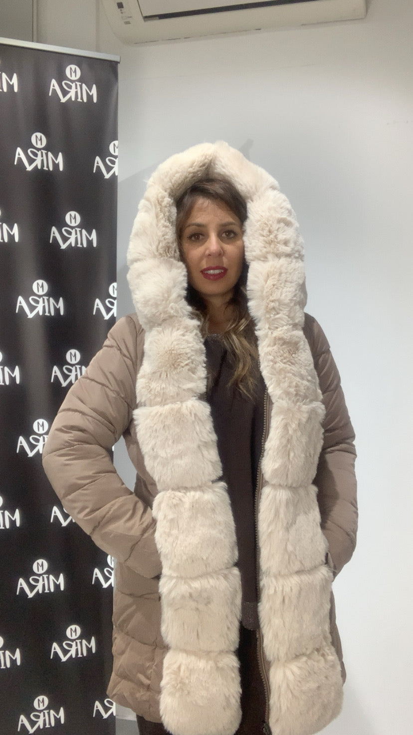 Piumino Lungo Double Face con Cappuccio e Bordo in Pelliccia Removibile