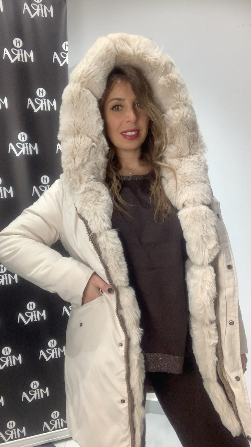 Piumino Lungo Double Face con Cappuccio e Bordo in Pelliccia Removibile