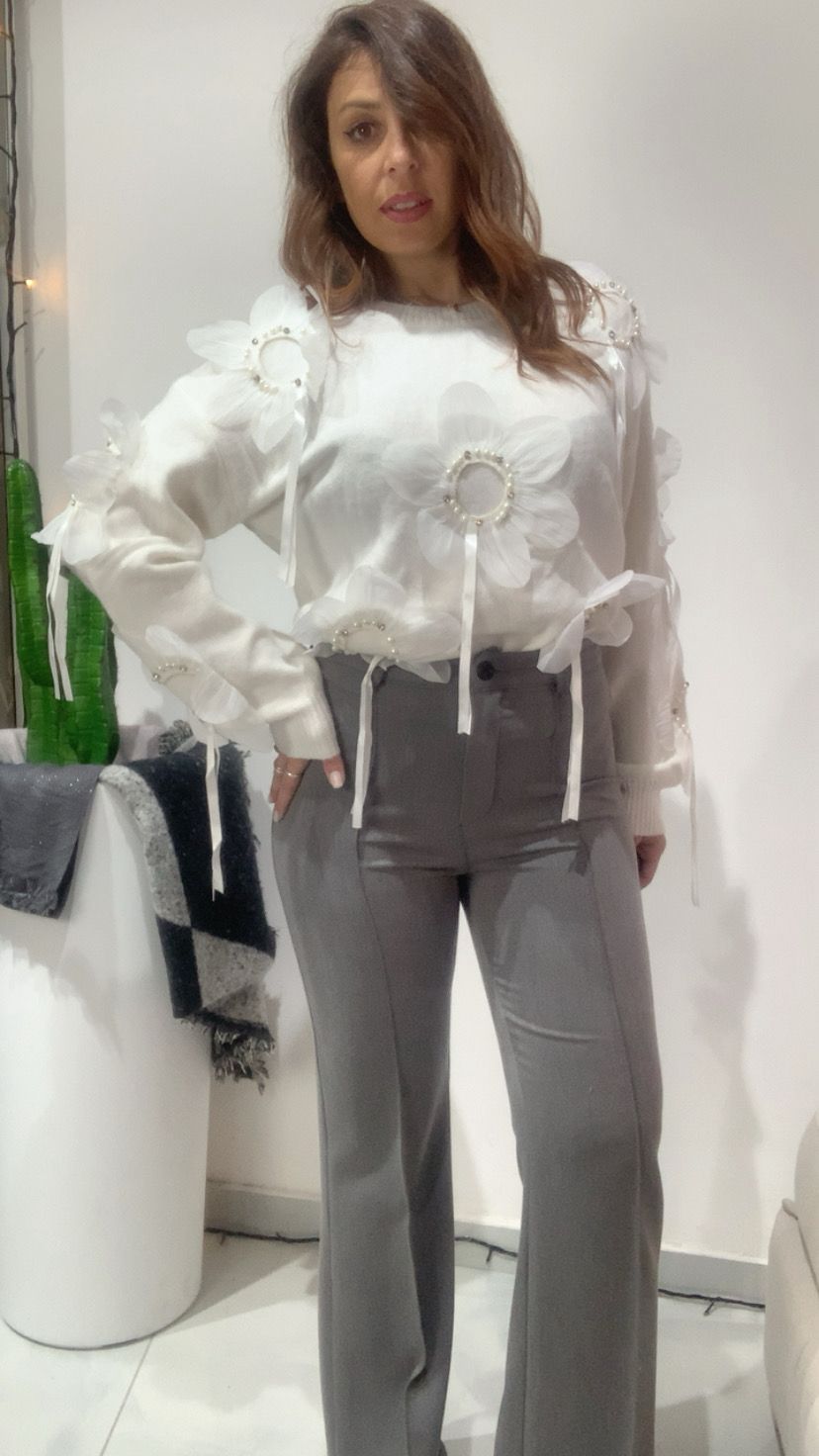 Maglioncino con margherite e strass