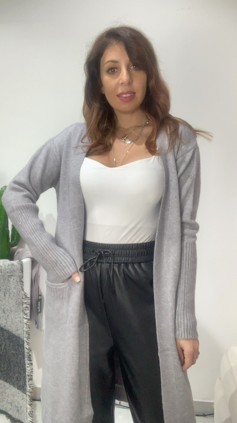 Cardigan con Tasche Laterali