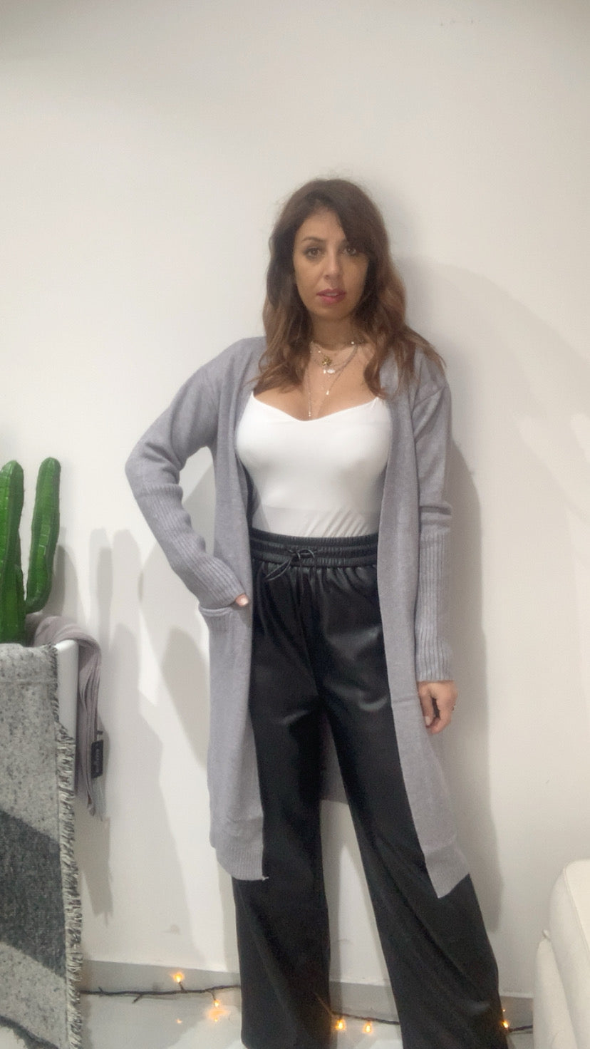 Cardigan con Tasche Laterali