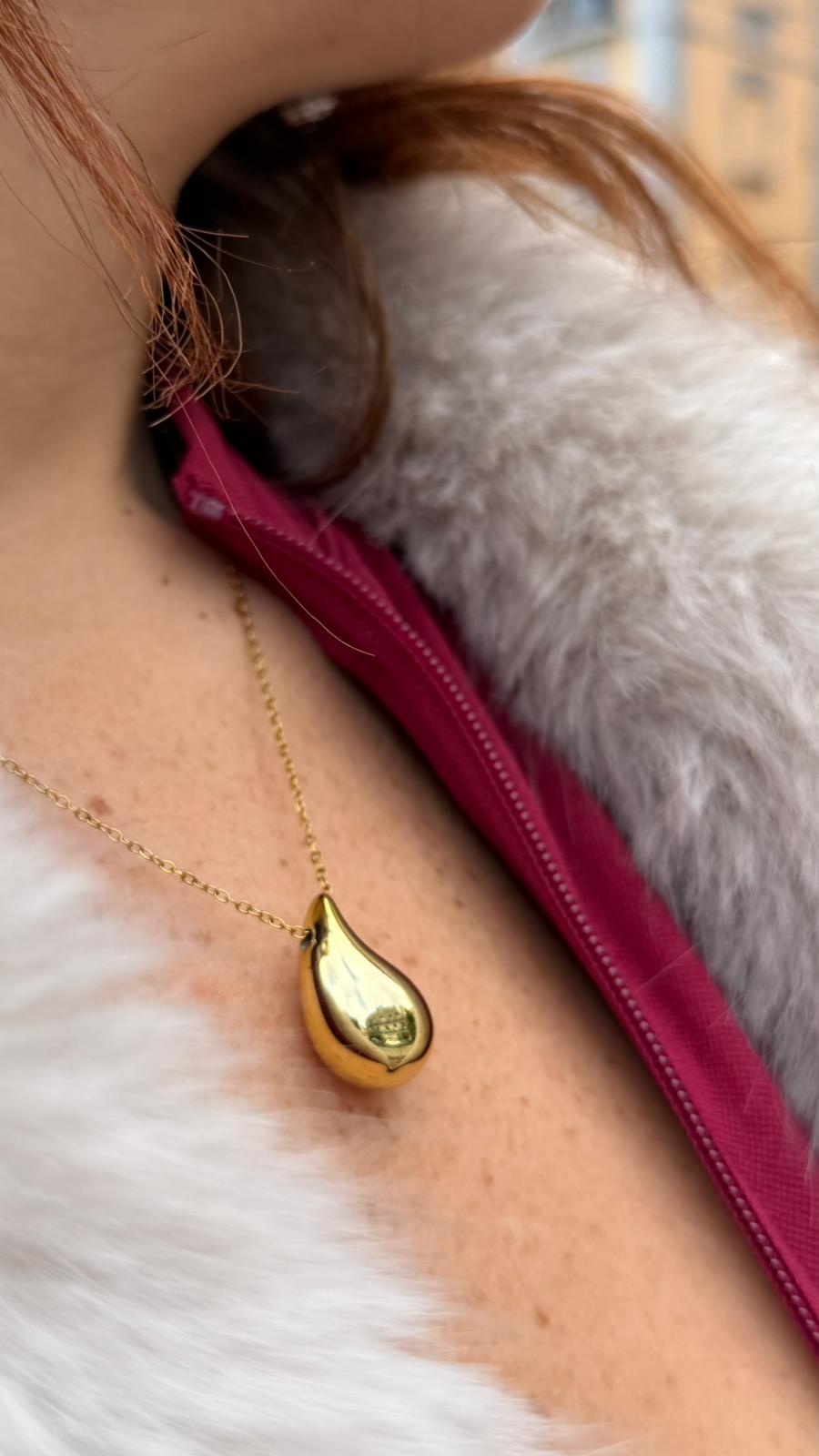 Set collana + orecchini con pendente goccia