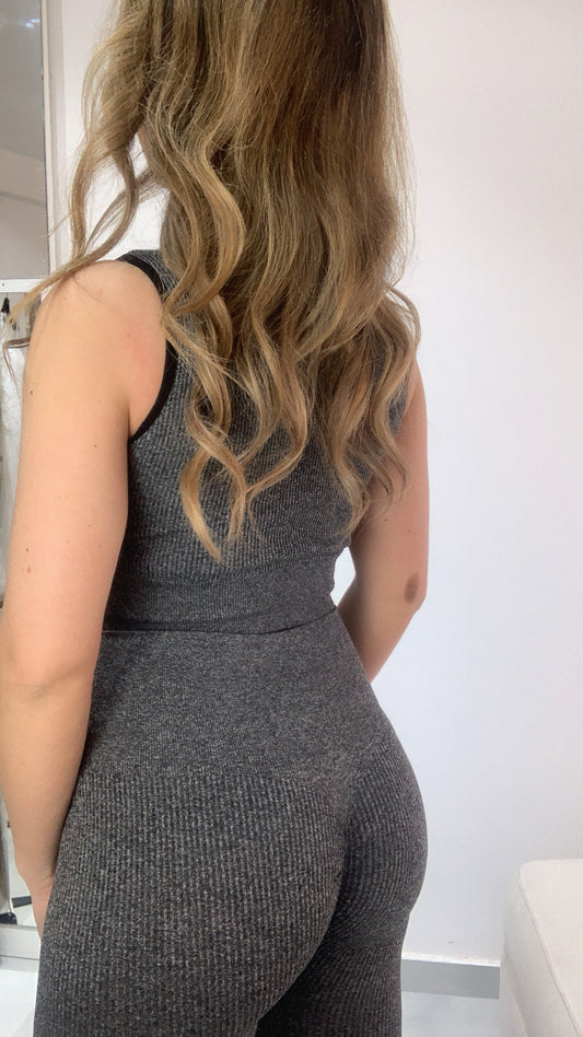 Coordinato sportivo a costine grigio