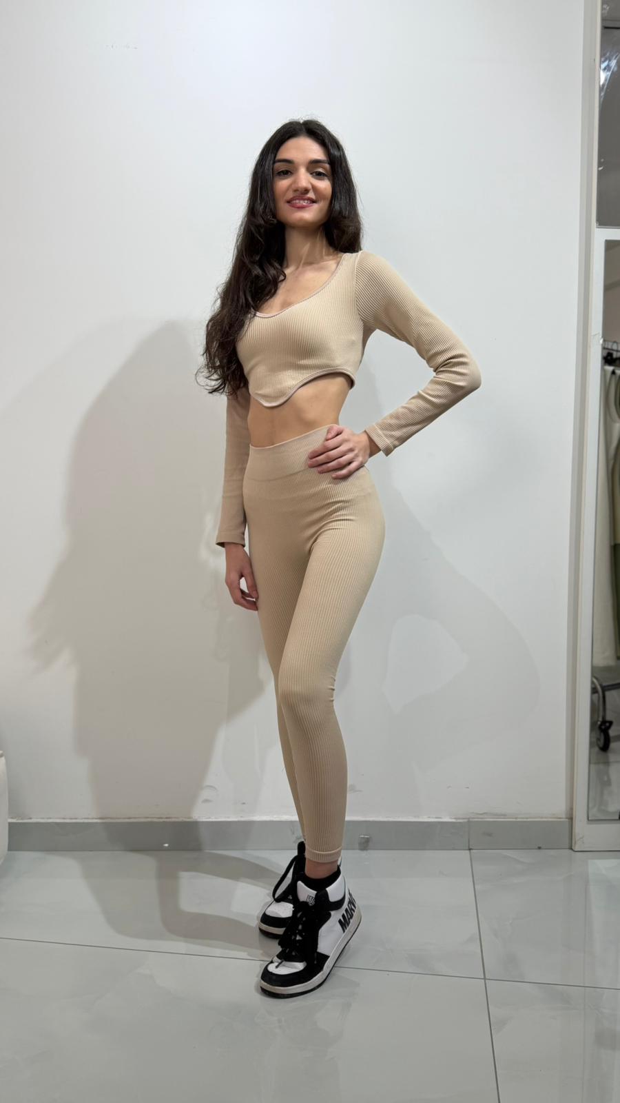 Coordinato a costine beige