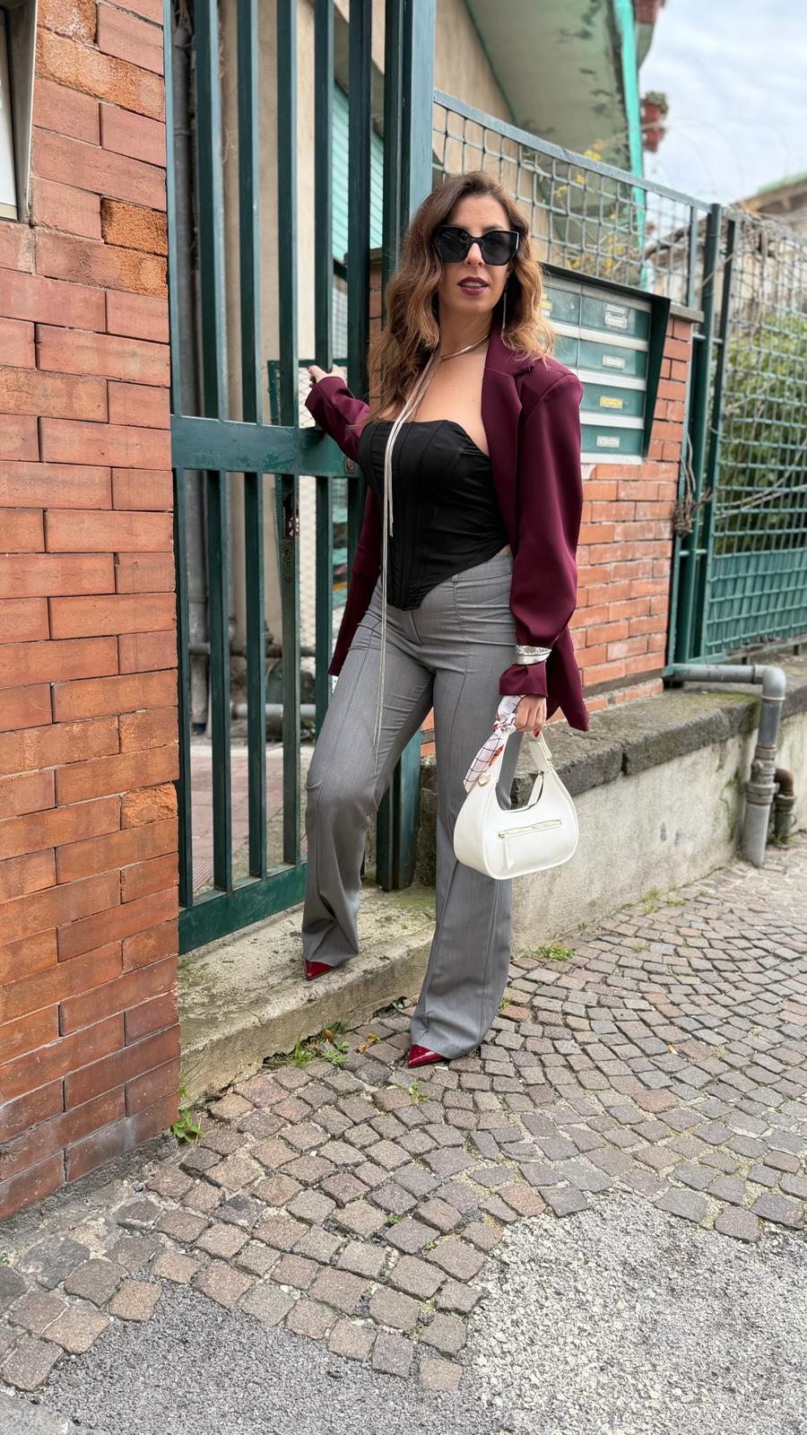 Pantalone classico a zampa grigio