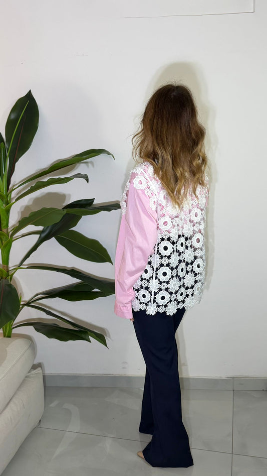 Blusa macramè asimmetrica