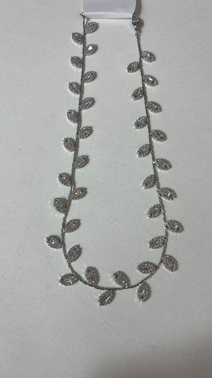 Collana foglie strass