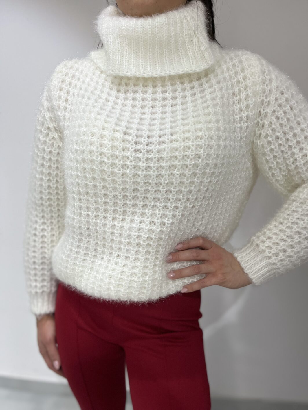 pull luminoso collo alto